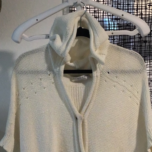 Trina Turk cotton/nylon sweater ! Very special! Never worn 💞 - Picture 5 of 6